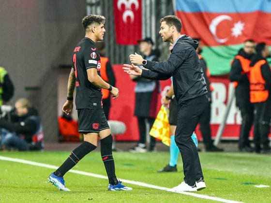 Xabi Alonso Bayer 04 Leverkusen, head coach and Piero Hincapie Reina Bayer 04 Leverkusen, 03 , GER, Bayer 04 Leverkusen vs Qarabag Agdam, UEFA Europa League 2023 24, group stage, matchday 3, 26 10 2023, GER, Bayer 04 Leverkusen vs Qarabag Agdam, UEFA Europa League 2023 24, group stage, matchday 3, 26 10 2023, Photo Eibner Press Photo Gabriel Boia Leverkusen. Copyright: xGabrielxBoiax EP_EER