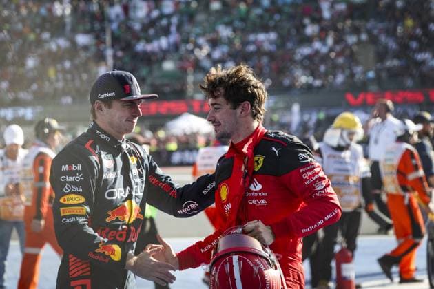 LECLERC Charles (mco), Scuderia Ferrari SF-23, portrait, congratulated by winner VERSTAPPEN Max (ned), Red Bull Racing RB19 during the 2023 Formula 1 Grand Premio de la Ciudad de Mexico, 19th round of the 2023 Formula One World Championship, WM, Weltmeisterschaft from October 27 to 29, 2023 on the Autodromo Hermanos Rodriguez, in Mexico City, Mexico - F1 - MEXICO CITY GRAND PRIX 2023 - RACE DPPI Panoramic G0OD7546