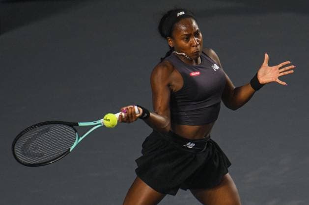 2023 WTA, Tennis Damen Finals - Day 6 CANCUN, MEXICO - NOVEMBER 4: Coco Gauff in action against Jessica Pegula, both of the USA, in the first Semi-Final match on Day 7 during the of the GNP Seguros WTA Finals Cancun 2023 part of the Hologic WTA Tour, on Day 7 , on November 4, 2023, in Cancun, Quintana Roo, Mexico. Cancun Mexico Copyright: xArturxWidakx originalFilename:widak-2023wtaf231104_npCP8.jpg