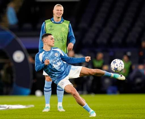 Manchester, England, 7th November 2023. Phil Foden of Manchester City during the UEFA Champions League, Group G match at the Etihad Stadium, Manchester. Picture credit should read: Andrew Yates Sportimage EDITORIAL USE ONLY. No use with unauthorised audio, video, data, fixture lists, club league logos or live services. Online in-match use limited to 120 images, no video emulation. No use in betting, games or single club league player publications. SPI-2717-0007
