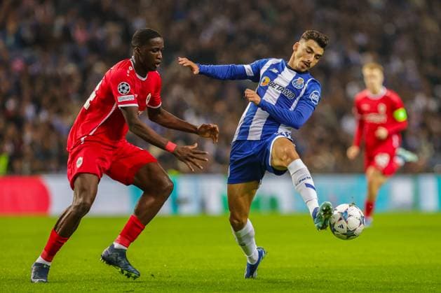 Uefa Champions League, FC Porto vs Royal Antwerp FC, round 2 of 6 Porto, Portugal, November, 7th, 2023,Uefa Champions League, FC Porto vs Royal Antwerp FC, round 2 of 6 at the Estadio do Dragao, Andre Franco, playing for FC Porto, vs Soumaila Coulibaly, playing for Royal Antwerp photography by @guelbergoes Porto Portugal