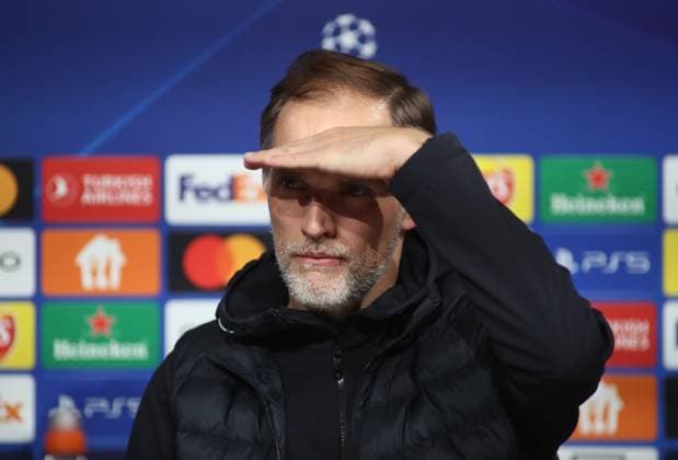 Munich, Germany 08 November 2023 Football, Men, Champions League, Matchday 4, Season 2023 2024, FC Bayern Munich Galatasaray Istanbul, Allianz Arena Thomas Tuchel, Coach FC Bayern Munich looks out, looking, hand over eyes, gesture, fix, at the press conference, head, portrait