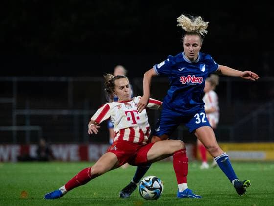 Vanessa Diehm TSG Hoffenheim, 32 in duel with Dora Zeller FC Koeln, 19 , GER, FC Koeln vs TSG 1899 Hoffenheim, Football Google Pixel Frauen Bundesliga, 7 Spieltag, Saison 2023 2024, 13 11 2023 DFB regulations prohibit any use of photographs as image sequences and or quasi video GER, FC Koeln vs TSG 1899 Hoffenheim, Football Google Pixel Frauen Bundesliga, 7 Spieltag, Saison 2023 2024, 13 11 2023 Muenchen Copyright: xEibner-Pressefoto Memmlerx EP_MMR