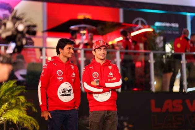 SAINZ Carlos (spa), Scuderia Ferrari SF-23, LECLERC Charles (mco), Scuderia Ferrari SF-23, portrait during the 2023 Formula 1 Heineken Silver Las Vegas Grand Prix, 21th round of the 2023 Formula One World Championship, WM, Weltmeisterschaft from November 17 to 19, 2023 on the Las Vegas Strip Circuit, in Las Vegas, USA - F1 - LAS VEGAS GRAND PRIX 2023 DPPI Panoramic 00123046_AV3_3342