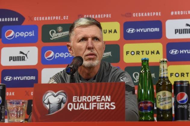 Fußball, EM Quali, Nationalteam Tschechien Pressekonferenz national team, Nationalteam coach Jaroslav Silhavy attends a press conference, PK, Pressekonferenz before the European Championship, EM, Europameisterschaft group E, qualifying match Czech Republic vs Moldova, in Olomouc, Czech Republic, on November 19, 2023. (CTKxPhoto LudekxPerina) CTKPhotoP2023111904745 CTKPhotoP2023111904745