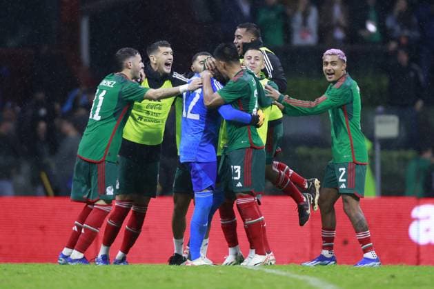 RECORD DATE NOT STATED CONCACAF NATIONS LEAGUE 2022-2023 Mexico vs Honduras CFV Santiago Gimenez, Luis Malagon, Jesus Gallardo, Julian Araujo of Mexico during the game Mexican national team, Nationalteam (Mexico) vs Honduras, corresponding to the Quarterfinals second Leg of the Concacaf Nations League 2023-2024, at Azteca, on November 21, 2023. <br><br> Santiago Gimenez, Luis Malagon, Jesus Gallardo, Julian Araujo de Mexico durante el partido Seleccion Nacional Mexicana (Mexico) vs Honduras, correspondiente a Cuartos de Final Vuelta de la Liga de Naciones de Concacaf 2023-2024, en el Estadio Azteca, el 21 de Noviembre de 2023. CIUDAD DE MEXICO CDMX MEXICO Copyright: xUlisesxNaranjox 20231121235154_CNL_CFV_MEX_HON_MALAGON354