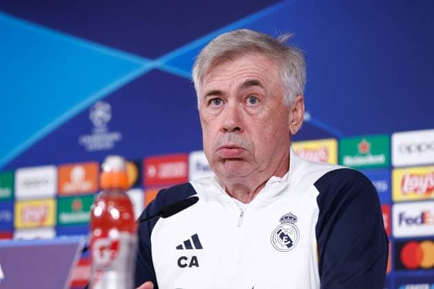 November 28, 2023, VALDEBEBAS, MADRID, SPAIN: Carlo Ancelotti, head coach of Real Madrid, attends his press conference, PK, Pressekonferenz during the training day before the UEFA Champions League, Group C, football match to play between Real Madrid and SSC Napoli at Ciudad Deportiva Real Madrid on November 28, 2023, in Valdebebas, Madrid, Spain. VALDEBEBAS SPAIN - ZUMAa181 20231128_zaa_a181_052 Copyright: xOscarxJ.xBarrosox