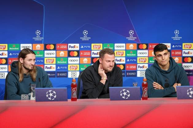 Jacob Neestrup FC Copenhagen, Head Coach with Rasmus Falk FC Copenhagen, 33 and Mohamed Elyounoussi FC Copenhagen, 10 , International Press Conference FC Copenhagen, Football, UEFA Champions League, Preliminary Round, Matchday 5, Season 23 24, 28 11 2023, FC Kobenhavn International Press Conference FC Copenhagen, Football, UEFA Champions League, Preliminary Round, Matchday 5, Season 23 24, 28 11 2023 Muenchen Copyright: xEibner-Pressefoto JennixMaulx EP_JML