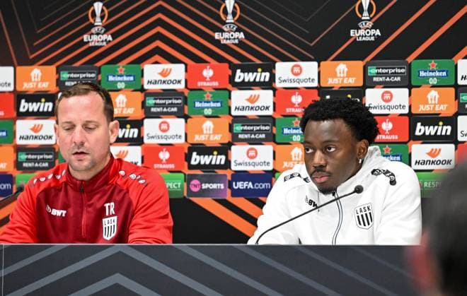 SOCCER - UEFA EL, Liverpool vs LASK LIVERPOOL,ENGLAND,29.NOV.23 - SOCCER - UEFA Europa League, group stage, Liverpool FC vs Linzer ASK, preview, press conference, PK, Pressekonferenz LASK. Image shows head coach Thomas Sageder, and George Bello (LASK). GEPAxpictures xAvnixRetkoceri