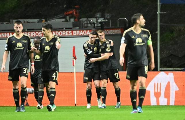 Football, Men, Season 2023 2024, UEFA Champions League Group C, Matchday 5 , SC Sporting Braga 1 FC Union Berlin, f l Aissa Laidouni 1 FC Union Berlin , Robin Knoche 1 FC Union Berlin , Jerome Roussillon 1 FC Union Berlin , Diogo Leite 1 FC Union Berlin , Robin Gosens 1 FC Union Berlin , Kevin Behrens 1 FC Union Berlin , Rani Khedira 1 FC Union Berlin , Celebration after goal to 0 1, 29 11 2023, Copyright: xMatthiasxKochx