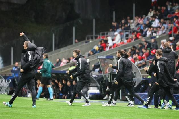 Cheers after the 1 0 by Robin Gosens Union Berlin 6 , SC Braga vs 1 FC Union Berlin, Football, Champions League, Group stage, Matchday 5, Season 2023 2024,29 11 2023 SC Braga vs 1 FC Union Berlin, Football, Champions League, Group stage, Matchday 5, Season 2023 2024,29 11 2023 Braga Copyright: xEibner-Pressefoto JoergxNiebergax EP_JNL