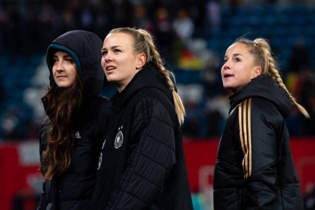Sara Däbritz Germany, 13 , Merle Frohms Germany, 01 , Giulia Gwinn Germany, 15 celebrate the victory, GER, Germany GER vs Denmark DEN , UEFA Womens Football Nations League, Liga A, 5 Matchday, 01 12 2023 DFB DFL regulations prohibit any use of photographs as image sequences and or quasi video GER, Germany GER vs Denmark DEN , UEFA Womens Football Nations League, Liga A, 5 Matchday, 01 12 2023 Rostock Copyright: xEibner-Pressefoto Memmlerx EP_MMR