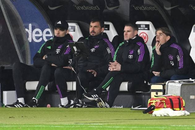 from left Coach Thomas TUCHEL Bayern Muenchen , Zsolt LOEW Co Coach FCB Co Coach Anthony BARRY Bayern Muenchen Christoph FREUND Sports Director Bayern Muenchen on the bench, disappointment,frustration,disappointed,frustrated,dejected Football 1 Bundesliga Season 2023 2024, 14 Matchday, Matchday14, Eintracht Frankfurt FC Bayern Muenchen 5 1 on 09 12 2023, DEUTSCHE BANK PARK Frankfurt
