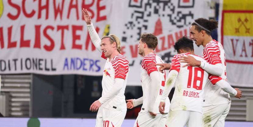 RB Leipzig Young Boys Bern Champions League Leipzig, 13 12 2023, Red Bull Arena, Football , UEFA Champions League, Group G , Matchday 6, RB Leipzig vs Young Boys Bern , In picture Goal for RB Leipzig Emil Forsberg 10, RB Leipzig scores to 2 1 and cheers , Photo for editorial use only , UEFA regulations prohibit any use of photographs as image sequences and or quasi video ,