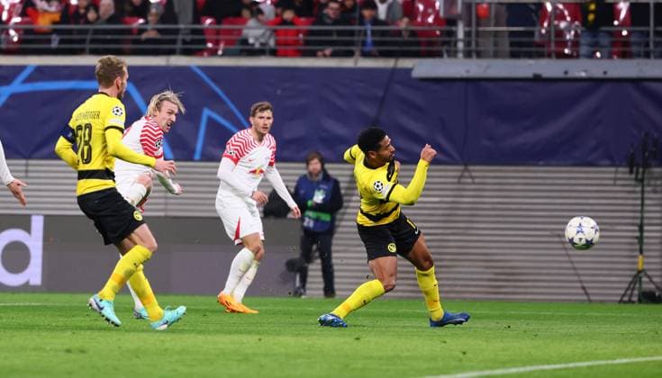 RB Leipzig Young Boys Bern Champions League Leipzig, 13 12 2023, Red Bull Arena, Football , UEFA Champions League, Group G , Matchday 6, RB Leipzig vs Young Boys Bern , In picture Goal for RB Leipzig Emil Forsberg 10, RB Leipzig scores 2 1 , Photo for editorial use only , UEFA regulations prohibit any use of photographs as image sequences and or quasi video ,