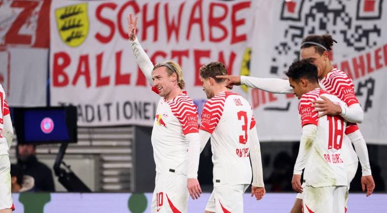 RB Leipzig Young Boys Bern Champions League Leipzig, 13 12 2023, Red Bull Arena, Football , UEFA Champions League, Group G , Matchday 6, RB Leipzig vs Young Boys Bern , In picture Goal for RB Leipzig Emil Forsberg 10, RB Leipzig scores to 2 1 and cheers , Photo for editorial use only , UEFA regulations prohibit any use of photographs as image sequences and or quasi video ,