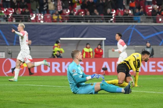Benjamin Sesko RB Leipzig li , scores the 1 0, David von Ballmoos goalkeeper, BSC Young Boys in front, frustrated RB Leipzig vs BSC Young Boys, Football, Champions League, Preliminary Round, Matchday 6, Season 2023 2024, 13 12 2023 DFB DFL REGULATIONS PROHIBIT ANY USE OF PHOTOGRAPHS AS IMAGE SEQUENCES AND OR QUASI VIDEO RB Leipzig vs BSC Young Boys, Football, Champions League, Preliminary Round, Matchday 6, Season 2023 2024, 13 12 2023 Leipzig Copyright: xEibner-Pressefoto BertxHarzerx EP_BHR