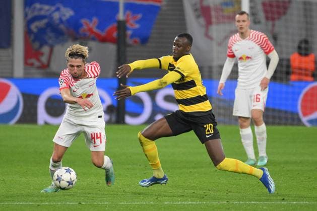 Duel between Cheikh Niasse BSC Young Boys re and Kevin Kampl RB Leipzig li RB Leipzig vs BSC Young Boys, Football, Champions League, Preliminary Round, Matchday 6, Season 2023 2024, 13 12 2023 DFB DFL REGULATIONS PROHIBIT ANY USE OF PHOTOGRAPHS AS IMAGE SEQUENCES AND OR QUASI VIDEO RB Leipzig vs BSC Young Boys, Football, Champions League, Preliminary Round, Matchday 6, Season 2023 2024, 13 12 2023 Leipzig Copyright: xEibner-Pressefoto BertxHarzerx EP_BHR