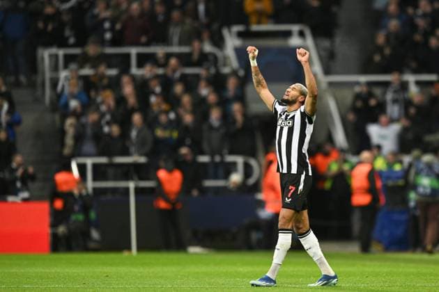 Joelinton of Newcastle United celebrates scoring for their side to make it 1-0 Newcastle United v AC Milan, UEFA Champions League, Group F, Football, St James Park, Newcastle, UK - 13 Dec 2023 EDITORIAL USE ONLY No use with unauthorised audio, video, data, fixture lists, club league logos or live services. Online in-match use limited to 120 images, no video emulation. No use in betting, games or single club league player publications. Copyright: xRichardxLee Shutterstockx 14254244bi