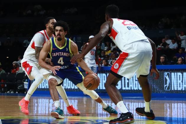 February 11, 2024, Mexico City, Ciudad de Mexico, Mexico: February 11, 2024 in Mexico City, Mexico: Alexey Borges (4) of Capitanes drives to the basket during the NBA, Basketball Herren, USA G League match between Mexico City Capitanes and Ontario Clippers at Mexico City Arena. on February 11, 2024. In Mexico City, Mexico. Mexico City Mexico - ZUMAe321 20240211_zsa_e321_031 Copyright: xCarlosxSantiago xEyepixxGroupx