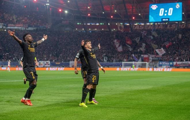Football, men, 2023 2024 season, UEFA Champions League round of 16, first leg , RB Leipzig Real Madrid, v l Vinicius Junior, Brahim Diaz both Madrid , cheering after the 1-0 goal, 13 02 2024, Copyright: xSebastianxRäppold MatthiasxKochx