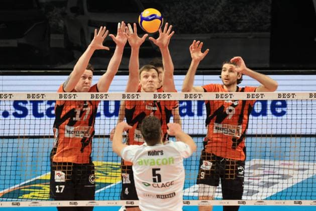 DEU, DVV, 1 VBL, BR Volleys vs SVG Lueneburg, 24 02 2024, Max Schmeling Halle, Berlin, DEU, DVV, 1 VBL, BR Volleys vs SVG Lueneburg, in the picture Marek Sotola BR Volleys 17 , Timo Tammemaa BR Volleys 4 , Timothee Carle BR Volleys 9 , Erik Roehrs Lueneburg 5 Photo Juergen Engler nordphoto GmbH nordphotoxGmbHx xEngler nph00076