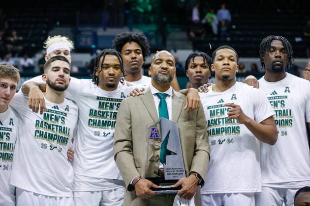 March 5, 2024, Tampa, Florida, USA: South Florida Bulls head coach Amir Abdur-Rahim celebrates with players, after they defeat the Tulane Green Wave, 85-72, during the end of the game at the Yuengling Center on Tuesday, March 5, 2024, in Tampa. Tampa USA - ZUMAs70_ 0419809341st Copyright: xJeffereexWoox