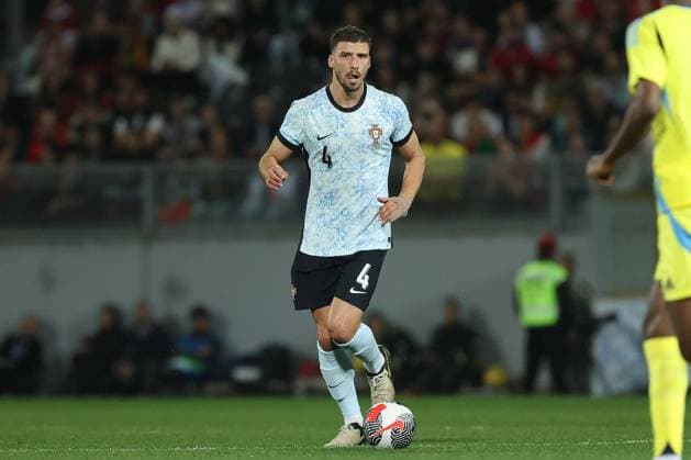 Guimaraes, Portugal, Thursday 21 March 2024 UEFA Friendly Matches Portugal Sweden, Ruben Dias Portugal , on the ball, cropped, single image, full body, action, action, game scene Copyright: JoaquimxFerreira