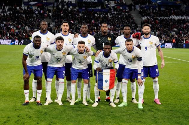 France team group, Mannschaftsbild, Totale in new away strip France v Chile, International Friendly, Länderspiel, Nationalmannschaft Football, Stade Velodrome, Marseille, France - 26 Mar 2024 EDITORIAL USE ONLY No use with unauthorised audio, video, data, fixture lists, club league logos or live services. Online in-match use limited to 120 images, no video emulation. No use in betting, games or single club league player publications. Copyright: xDavexWinter Shutterstockx 14400428h