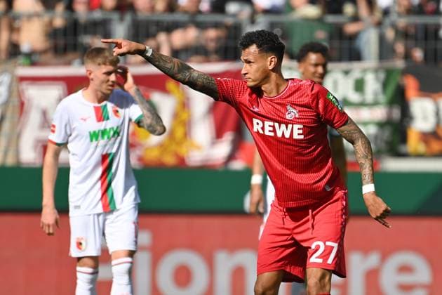Davie SELKE 1 FC Koeln , gestures,gives instructions,action,single image,cropped single motif,half figure,half figure Football 1 Bundesliga season 2023 2024, 27 Matchday, Matchday27, FC Augsburg 1 FC Koeln 1 1 on 31 03 2024 ,WWK Arena Augsburg
