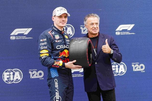 ALESI Jean (fra), Former F1 driver, portrait and VERSTAPPEN Max (ned), Red Bull Racing RB20, portrait during the Formula 1 MSC Cruises Japanese Grand Prix 2024, 4th round of the 2024 Formula One World Championship, WM, Weltmeisterschaft from April 5 to 7, 2024 on the Suzuka International Racing Course, in Suzuka, Japan - F1 - JAPANESE GRAND PRIX 2024 DPPI Panoramic 240406_R04_GIAPPONE__LF35219