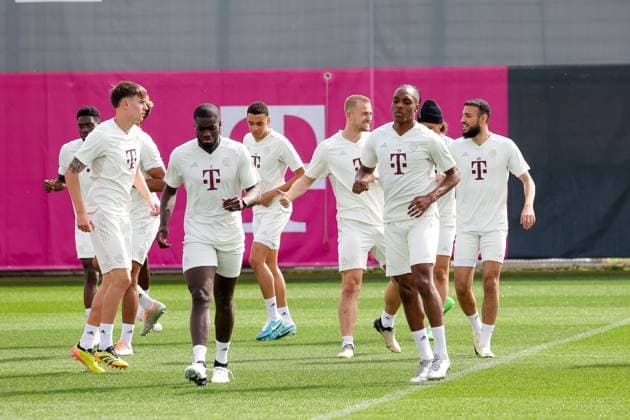 Mathys Tel FC Bayern Muenchen, 39 runs, running, with Matthijs de Ligt FC Bayern Muenchen, 04 and Noussair Mazraoui FC Bayern Muenchen, 40 miz Dayot Upamecano FC Bayern Muenchen, 02 and Jamal Musiala FC Bayern Muenchen, 42 , final training, FC Bayern Muenchen, Football, UEFA Champions League, Quarter-final first leg, Season 23 24, 08 04 2024, Final training, FC Bayern Muenchen, Football, UEFA Champions League, Quarter-final first leg, Season 23 24, 08 04 2024 Muenchen Copyright: xEibner-Pressefoto JennixMaulx EP_JML