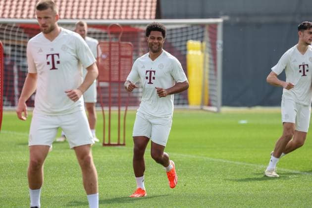 Serge Gnabry FC Bayern Muenchen, 07 , Final training, FC Bayern Muenchen, Football, UEFA Champions League, Quarter-final first leg, Season 23 24, 08 04 2024, Final training, FC Bayern Muenchen, Football, UEFA Champions League, Quarter-final first leg, Season 23 24, 08 04 2024 Muenchen Copyright: xEibner-Pressefoto JennixMaulx EP_JML