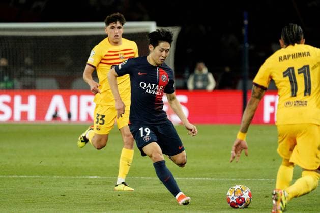 Kang-in Lee of PSG Paris Saint-Germain v Barcelona, UEFA Champions League, Quarter Final, First Leg, Football, Parc des Princes, Paris, France - 10 Apr 2024 EDITORIAL USE ONLY No use with unauthorised audio, video, data, fixture lists, club league logos or live services. Online in-match use limited to 120 images, no video emulation. No use in betting, games or single club league player publications. Copyright: xDavexWinter Shutterstockx 14424874aa