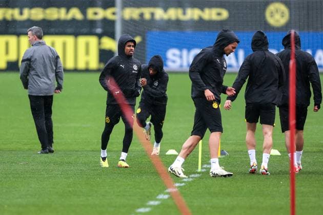 15 04 2024, Football, Season 2023 2024, UEFA Champions League, UCL, Final training, Borussia Dortmund Atletico Madrid, v l Ian Maatsen Borussia Dortmund , Julien Duranville Borussia Dortmund , Felix Nmecha Borussia Dortmund , Dortmund Signal Iduna Park NRW Germany xRHR PHOTO DEx Copyright: DennisxEwert RHR-FOTOx RHR-FOTO DE