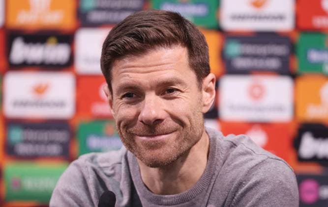 . - Bayer 04 Leverkusen Pressekonferenz, Bayer 04 Leverkusen press conference, PK, Pressekonferenz UEFA Europa League, Quarter Final, 2nd Leg, London Stadium, London, UK - 17th April 2024. Xabi Alonso Manager of Bayer 04 Leverkusen. - Bayer 04 Leverkusen Pressekonferenz, Bayer 04 Leverkusen Press Conference, UEFA Europa League, Quarter Final, 2nd Leg, London Stadium, London, UK - 17th April 2024. London London Stadium UK Copyright: xDanxWeirx CP_Bayer_04_Leverkusen_Presskonferenz_05