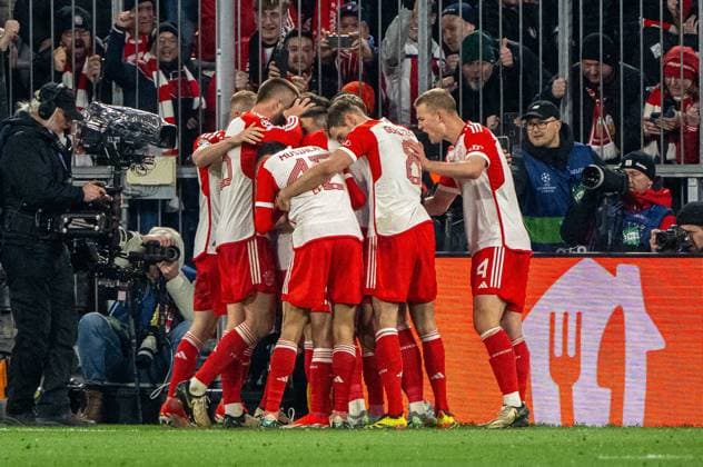 Football, Men, Season 2023 2024, Champions League quarter-final, second leg , FC Bayern Munich Arsenal London, f l Konrad Laimer FC Bayern Munich , Eric Dier FC Bayern Munich , Jamal Musiala FC Bayern Munich , Joshua Kimmich FC Bayern Munich , Leon Goretzka FC Bayern Munich , Matthijs de Ligt FC Bayern Munich , Cheering after scoring 1 0, 17 04 2024, Copyright: xMatthiasxKochx