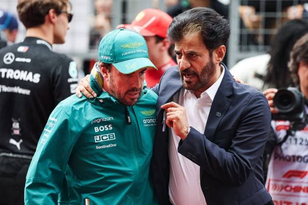 ALONSO Fernando (spa), Aston Martin F1 Team AMR24, BEN SULAYEM Mohammed (uae), President of the FIA, portrait during the Formula 1 Lenovo Chinese Grand Prix 2024, 5th round of the 2024 Formula One World Championship, WM, Weltmeisterschaft from April 19 to 21, 2024 on the Shanghai International Circuit, in Shanghai, China - F1 - CHINESE GRAND PRIX 2024 DPPI Panoramic 240421_R05_CHINA_DP_FGOO1371