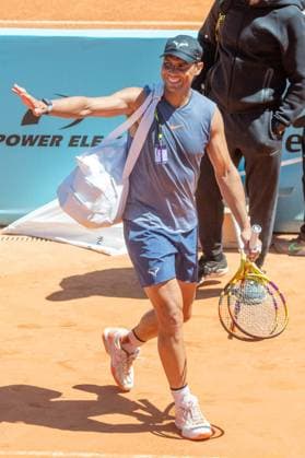 Rafa Nadal And Carlos Alcaraz Prepare For The Mutua Open - Madrid Rafa Nadal during his training for the Mutua Openon April 22, 2024, in Madrid (Spain). Photo by Jose Oliva Europa Press ABACAPRESS.COM Madrid Spain Copyright: xEuropaxPress ABACAx