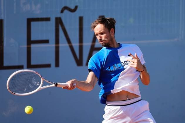 April 22, 2024, Madrid, Madrid, SPAIN: Daniil Medvedev of Russia practices during the Mutua Madrid Open 2024, ATP, Tennis Herren Masters 1000 and WTA, Tennis Damen 1000, tournament celebrated at Caja Magica on April 22, 2024 in Madrid, Spain. Madrid SPAIN - ZUMAa181 20240422_zaa_a181_230 Copyright: xOscarxJ.xBarrosox