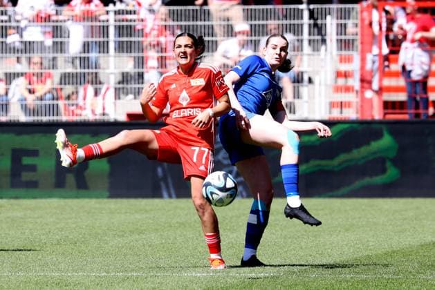 DEU, Region, Women, 1 FC Union vs Hertha BSC 28 04 2024, Stadion Alte Foersterei, Berlin, DEU, Region, Women, 1 FC Union vs Hertha BSC im Bild Athanasia Moraitou 1 FC Union Berlin 77 , RONJA BORCHMEYER Hertha BSC Frauen 2 DFL regulations prohibit any use of Photographs as image sequences and or quasi video Foto Juergen Engler nordphoto GmbH nordphotoxGmbHx xEngler nph00076