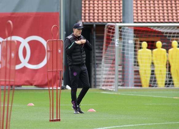 Munich, Germany 07 May 2024 Soccer, Men, Season 2023 2024, FC Bayern Munich, Säbener Strasse, Training ground, Final training, Champions League Thomas Tuchel, Coach FC Bayern Munich alone on the training ground, single action, cropped shot, full body shot