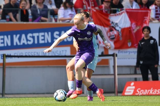 GER, SGS Essen vs 1 FC Koeln, Football, Google Pixel Frauen Bundesliga, 21 Spieltag, Spielzeit 2023 2024, 11 05 2024 DFL REGULATIONS PROHIBIT ANY USE OF PHOTOGRAPHS AS IMAGE SEQUENCES AND OR QUASI VIDEO GER, SGS Essen vs 1 FC Koeln, Football, Google Pixel Frauen Bundesliga, 21 Spieltag, Spielzeit 2023 2024, 11 05 2024 Essen Copyright: xEibner-Pressefoto xFrankxZeisingx EP_FZG