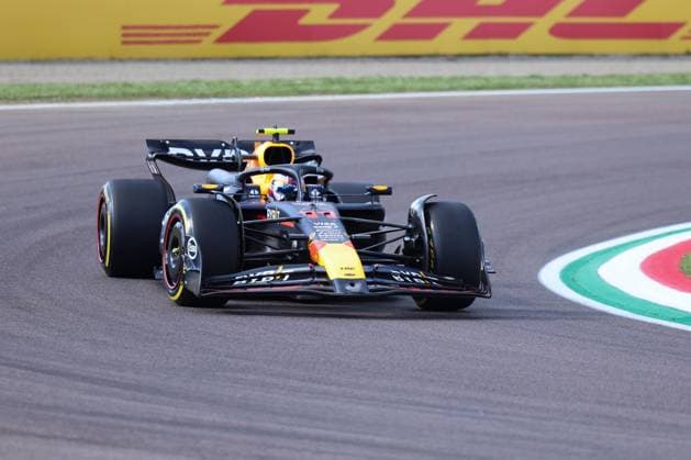 11 Sergio Checo Perez Oracle Red Bull Racing, 11 , Free Practice 2, FP2 ,ITA, Formula 1 World Championship, Grand Prix Emilia Romagna Imola, Autodromo Enzo e Dino Ferrari, Media Day, 17 05 2024 ITA, Formula 1 World Championship, Grand Prix Emilia Romagna Imola, Autodromo Enzo e Dino Ferrari, Media Day, 17 05 2024 Imola Copyright: xEibner-Pressefoto AnnikaxGrafx EP_AGF
