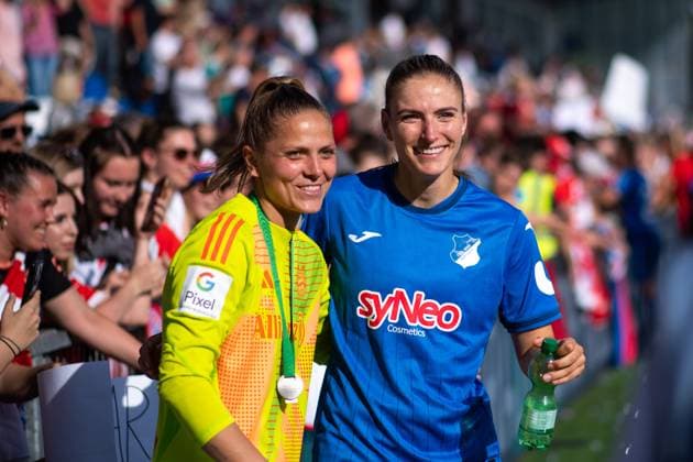 Melissa Koessler TSG Hoffenheim, 25 , Anna Wellmann FC Bayern Muenchen, 41 , GER, TSG 1899 Hoffenheim vs FC Bayern Muenchen, Fußball Google Pixel Frauen Bundesliga, 22 Spieltag, Saison 2023 2024, 20 05 2024 DFB regulations prohibit any use of photographs as image sequences and or quasi video GER, TSG 1899 Hoffenheim vs FC Bayern Muenchen, Fussball Google Pixel Frauen Bundesliga, 22 Spieltag, Saison 2023 2024, 20 05 2024 Hoffenheim Copyright: xEibner-Pressefoto Memmlerx EP_MMR