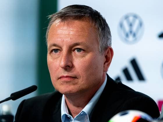 Jens Kramer CDU, Buergermeister Blankenhain , GER, Press conference DFB Fussball Herren Nationalmannschaft Deutschland, Trainingslager Blankenhain, UEFA Fussball Europameisterschaft 2024, 27 05 2024 DFB regulations prohibit any use of photographs as image sequences and or quasi video GER, Press conference DFB Fussball Herren Nationalmannschaft Deutschland, Trainingslager Blankenhain, UEFA Fussball Europameisterschaft 2024, 27 05 2024 Blankenhain Copyright: xEibner-Pressefoto Memmlerx EP_MMR