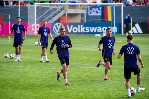 Maximilian Beier Germany , Pascal Groß Germany , before Brajan Gruda Germany , GER, Training DFB Fussball Herren Nationalmannschaft Deutschland, Oeffentliches Auftakttraining Jena, UEFA Fussball Europameisterschaft 2024, 27 05 2024 DFB regulations prohibit any use of photographs as image sequences and or quasi video GER, Training DFB Fussball Herren Nationalmannschaft Deutschland, Oeffentliches Auftakttraining Jena, UEFA Fussball Europameisterschaft 2024, 27 05 2024 Jena Copyright: xEibner-Pressefoto Memmlerx EP_MMR