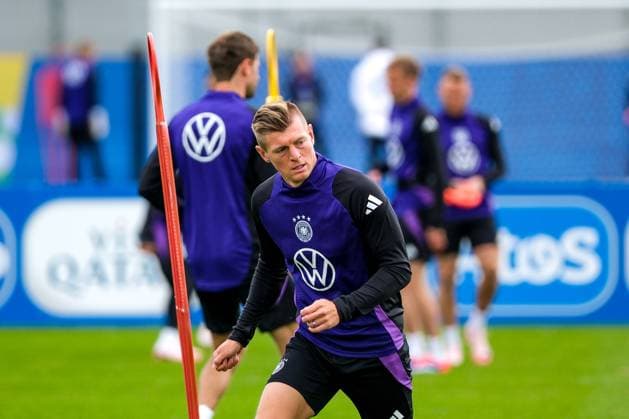 Toni Kroos Germany , 08 , GER, DFB, Training, Football mens national team Germany, UEFA European Football Championship 2024, Herzogenaurach 11 06 2024 GER, DFB, Training, Football mens national team Germany, UEFA European Football Championship 2024, Herzogenaurach 11 06 2024 Herzogenaurach Copyright: xEibner-Pressefoto FlorianxWieganx EP_FWD