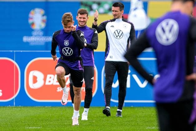 Joshua Kimmich Germany , 06 and Pascal Groß Germany , 05 , GER, DFB, Training, Football Mens National Team Germany, UEFA European Football Championship 2024, Herzogenaurach 11 06 2024 GER, DFB, Training, Football Mens National Team Germany, UEFA European Football Championship 2024, Herzogenaurach 11 06 2024 Herzogenaurach Copyright: xEibner-Pressefoto FlorianxWieganx EP_FWD