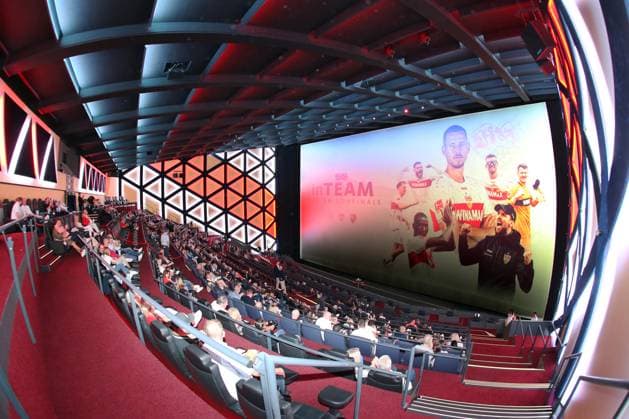 12 06 2024, Germany, Leonberg, Soccer Bundesliga, VfB in Team, movie premiere Traumpalast Leonberg, 6 pm red carpet, 7 30 talk, then movie, biggest movie screen in the world, big screen